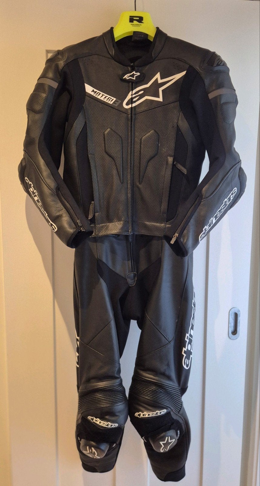 Alpinestars Motegi V3 2-delig leren motorpak – maat 48, Motoren, Ophalen of Verzenden, Alpinestars, Tweedehands, Heren