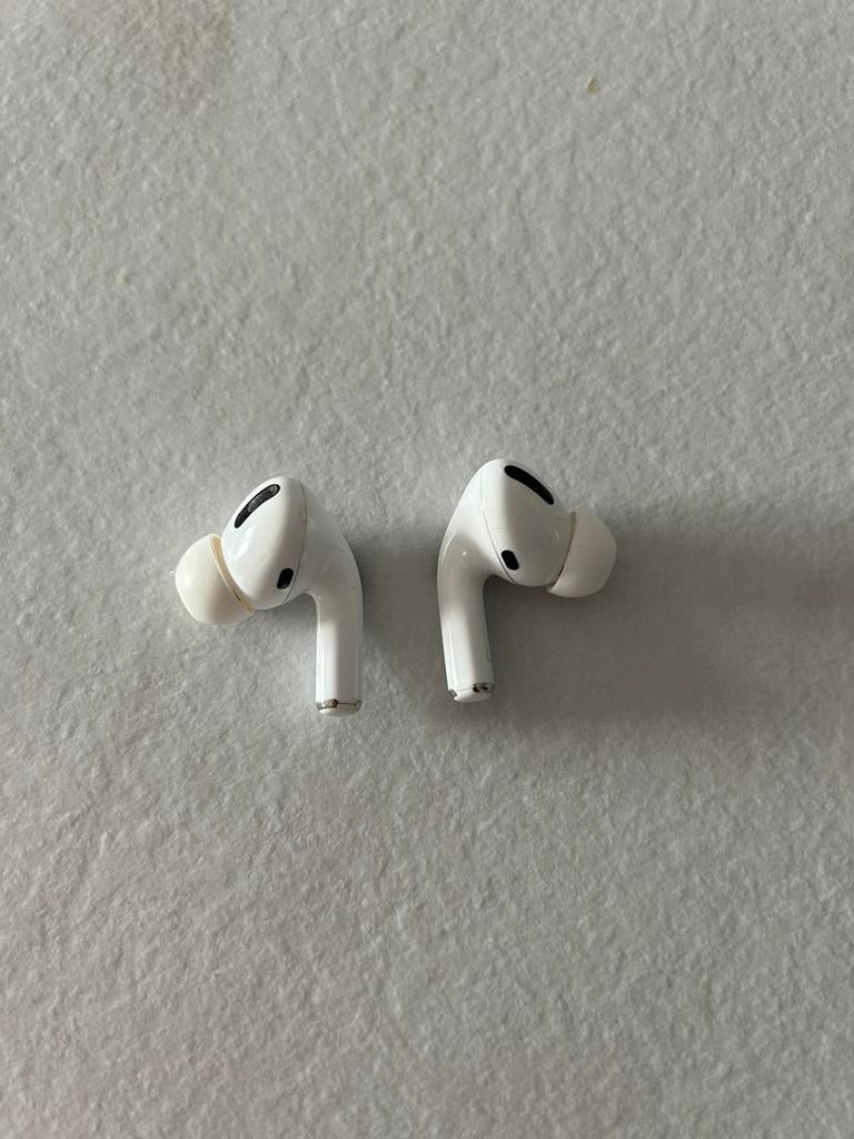 Airpods Pro 1 (zonder case), Gebruikt, Ophalen of Verzenden, Apple, In oorschelp (earbud)