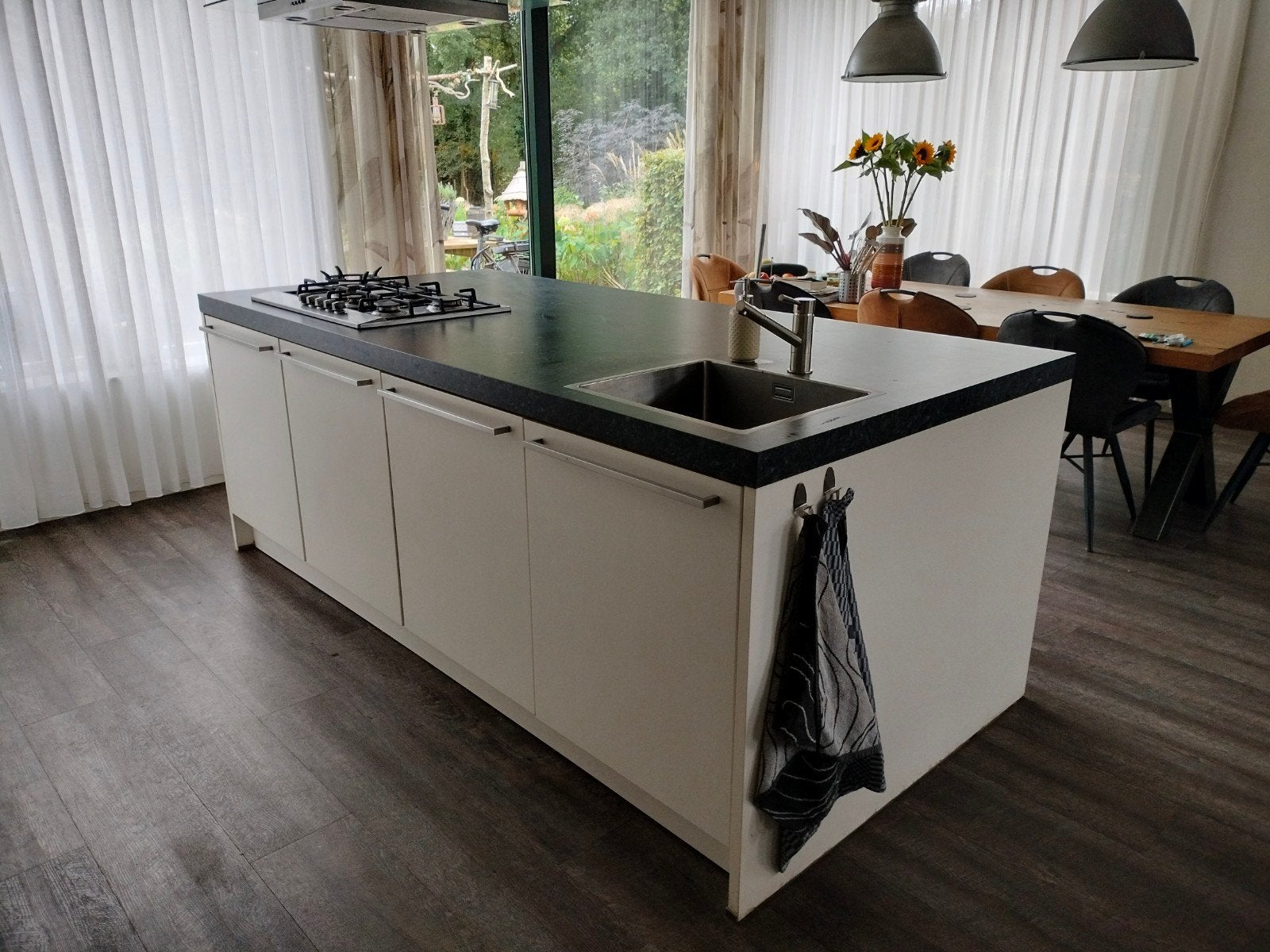 Kookeiland met gasfornuis en afzuigkap, Ophalen, Gebruikt, 100 tot 150 cm, 75 cm of meer