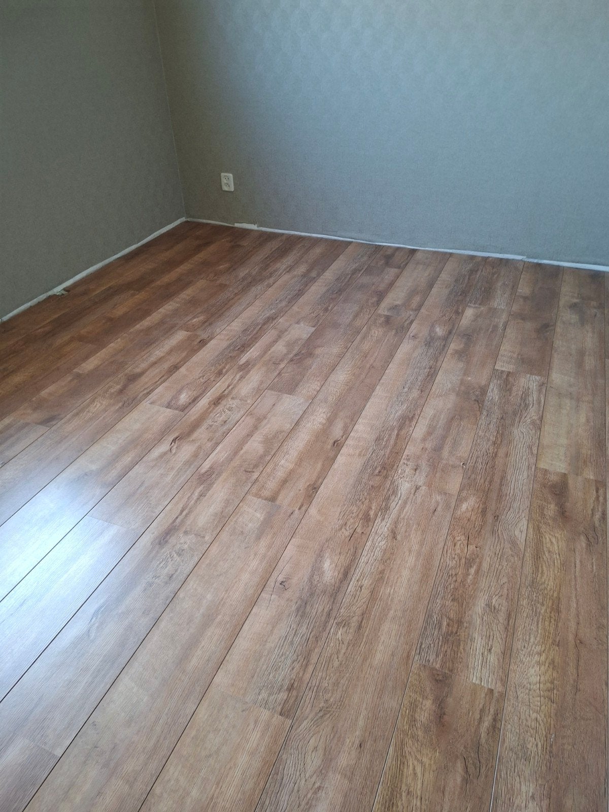Mooie laminaatvloer ongeveer 18m2, Ophalen, Gebruikt, 50 tot 150 cm, 10 m² of meer