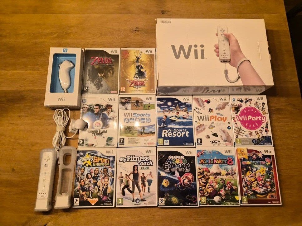 Nintendo Wii Compleet Pakket - Zeer Goede Staat met 12 Games, Ophalen of Verzenden, Nieuw, Met 2 controllers, Met games