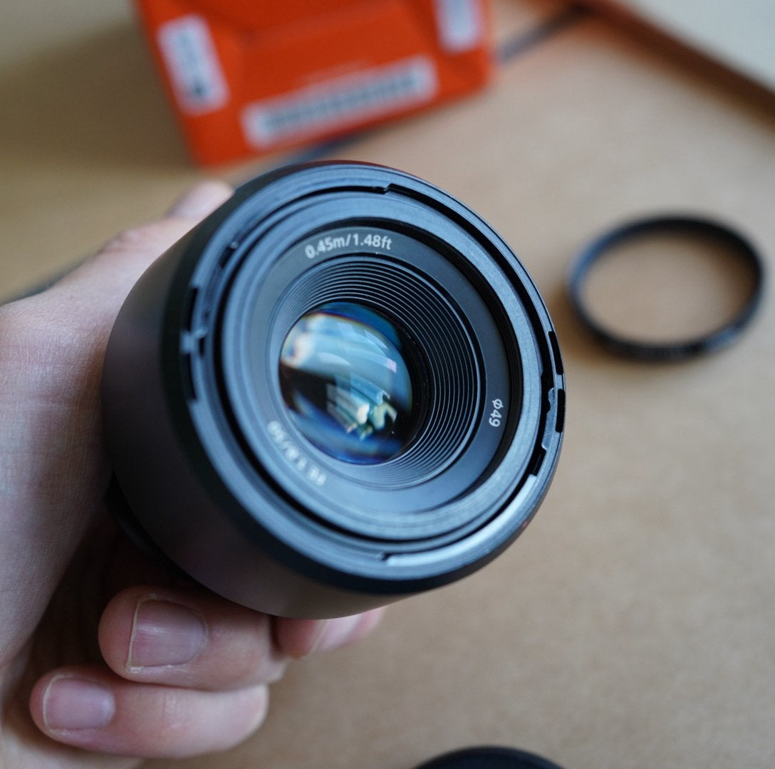 Sony FE 50mm f1.8 | + Two filters | Als nieuw, Ophalen of Verzenden, Zo goed als nieuw, Standaardlens