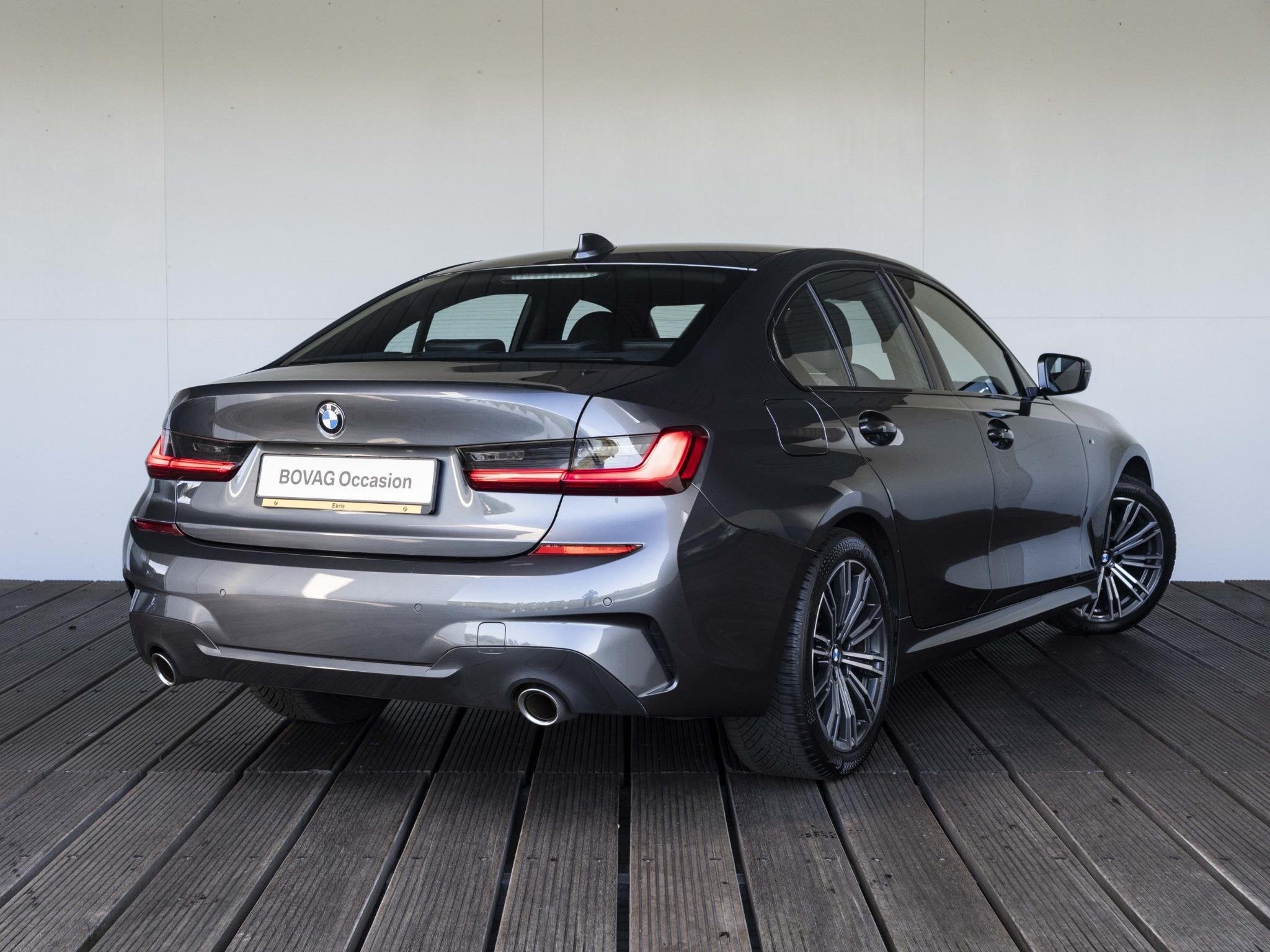 BMW 3 Serie 320i Sedan | Executive Edition | 18 inch | Cruis, Gebruikt, 4 cilinders, 1435 kg, Origineel Nederlands