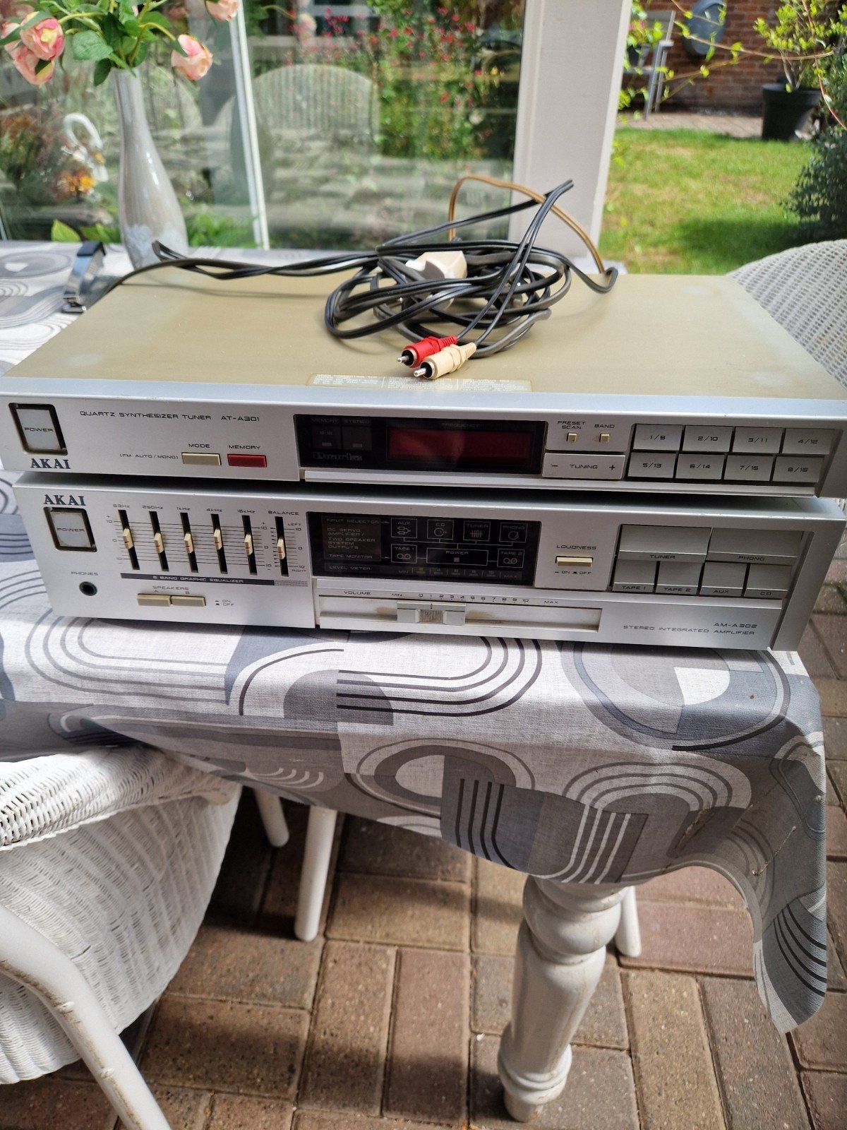 Akai Stereo Set: Tuner AT-A301 & Versterker AM-A301, Ophalen