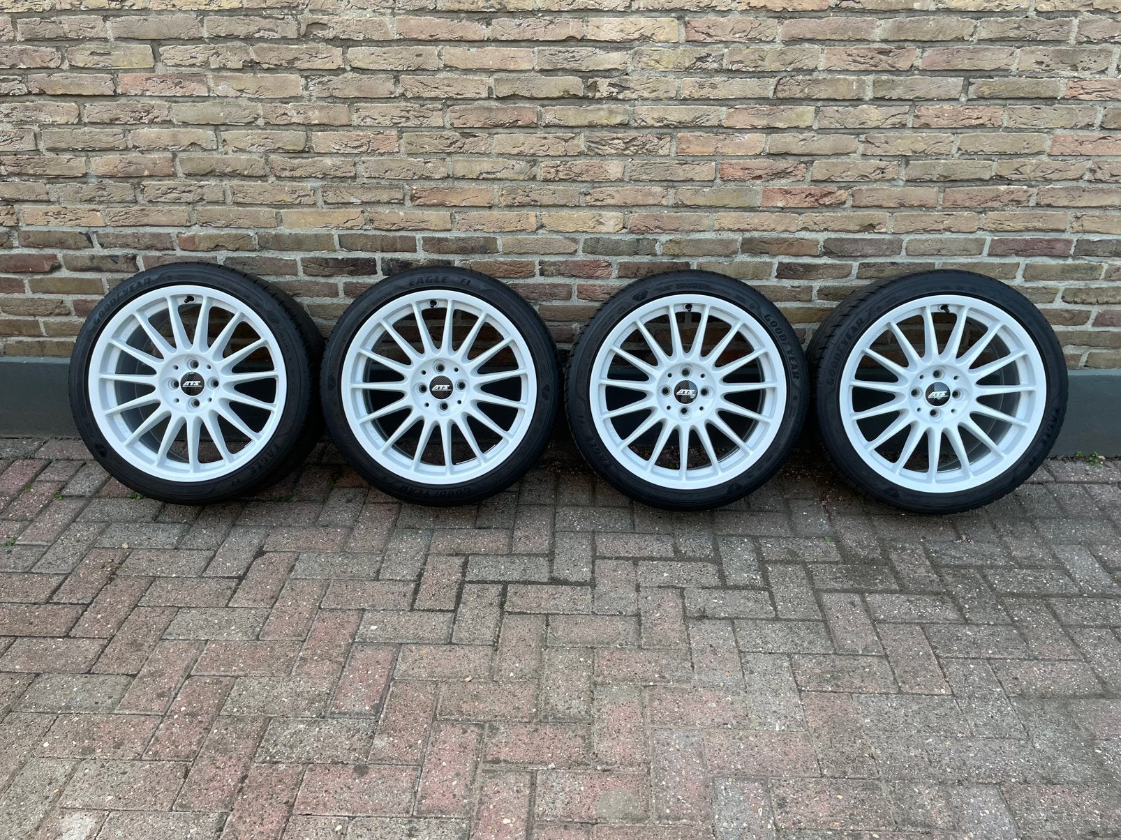 ATS Streetrallye 7,5x18 ET48 4x100 Goodyear 215/40R18 banden, Ophalen, 18 inch, 215 mm, Zomerbanden