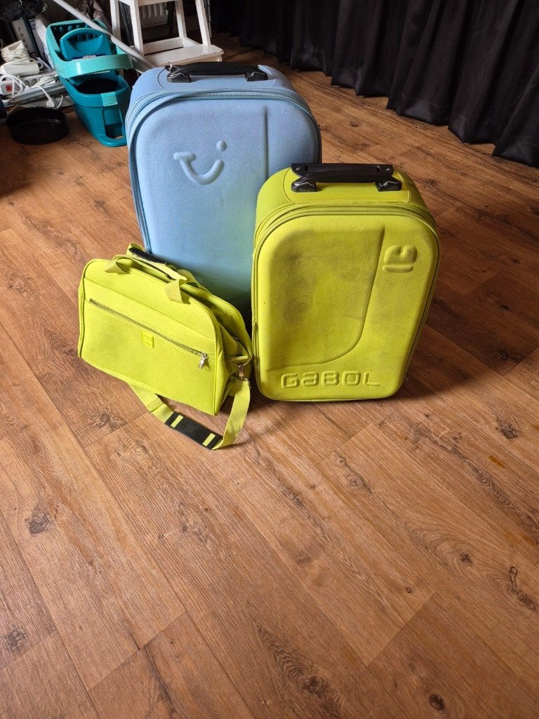 Goedkope groen met blauwe koffers met handbagagetas €20,-, Sieraden, Tassen en Uiterlijk, Koffers, Ophalen, Zo goed als nieuw