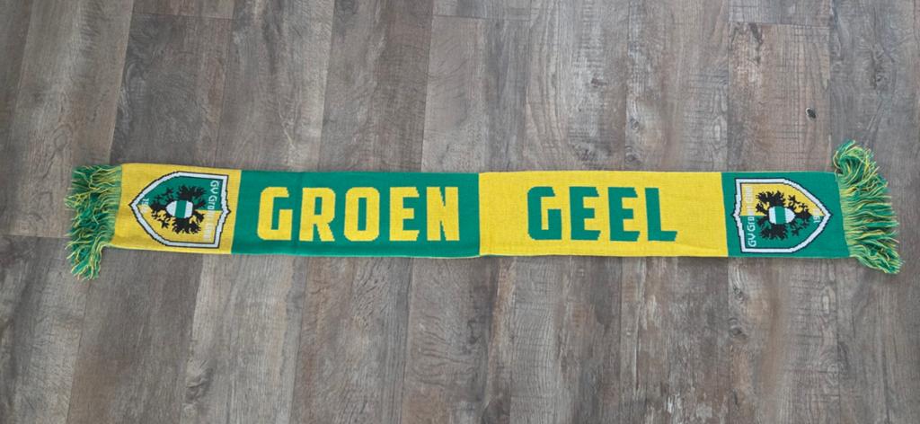 Sjaal Groen Geel, Ophalen of Verzenden, Zo goed als nieuw, Buitenlandse clubs, Vaantje of Sjaal