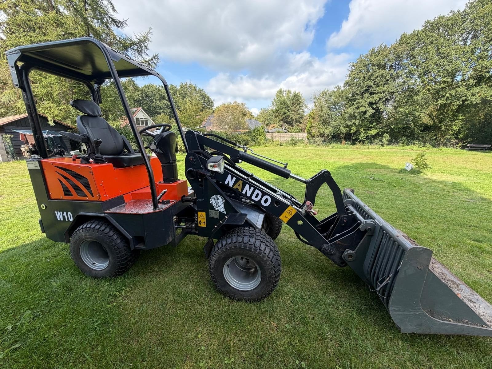 Nando W10 Shovel / Wiellader met bak en palletvorken, Ophalen, Wiellader of Shovel