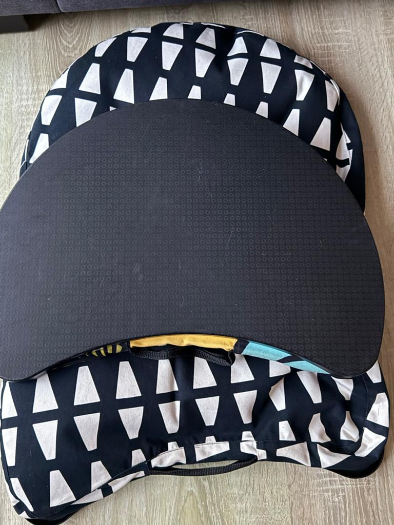 IKEA Laptop/Tablet Tafel met Kussen - Diverse hoezen, Ophalen of Verzenden, Gebruikt