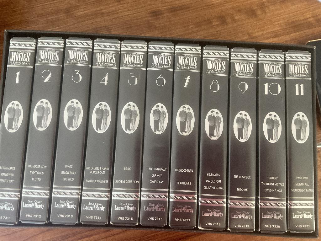 15 delige videoserie movies Stan Laurel en Oliver Hardy, Alle leeftijden, Ophalen, Zo goed als nieuw, Komedie