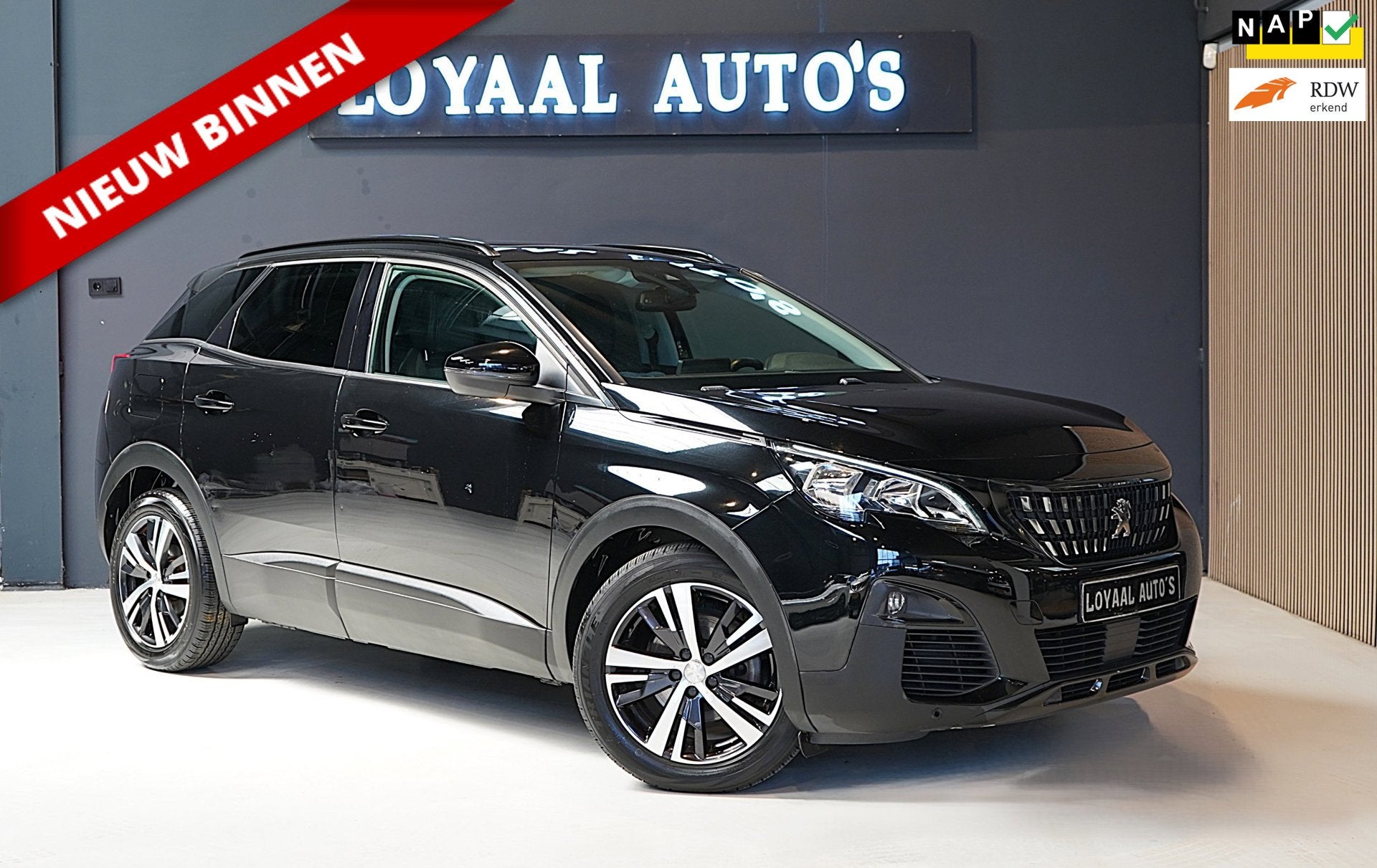 Peugeot 3008 1.2 PureTech Première | AUTOMAAT | PANO | CRUI, Gebruikt, Euro 6, 1199 cc, Leder en Stof