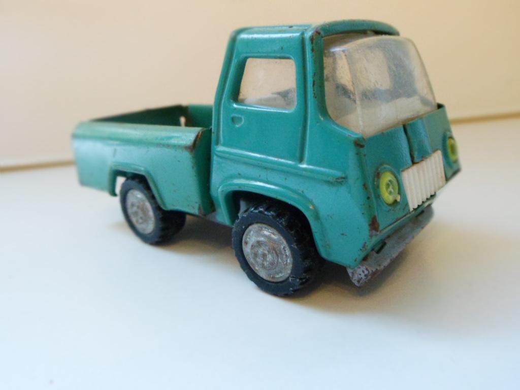 Japan - Pickup Truck [groen] 1/50, Hobby en Vrije tijd, Modelauto's | Overige schalen, Gebruikt, Bus of Vrachtwagen, Ophalen of Verzenden