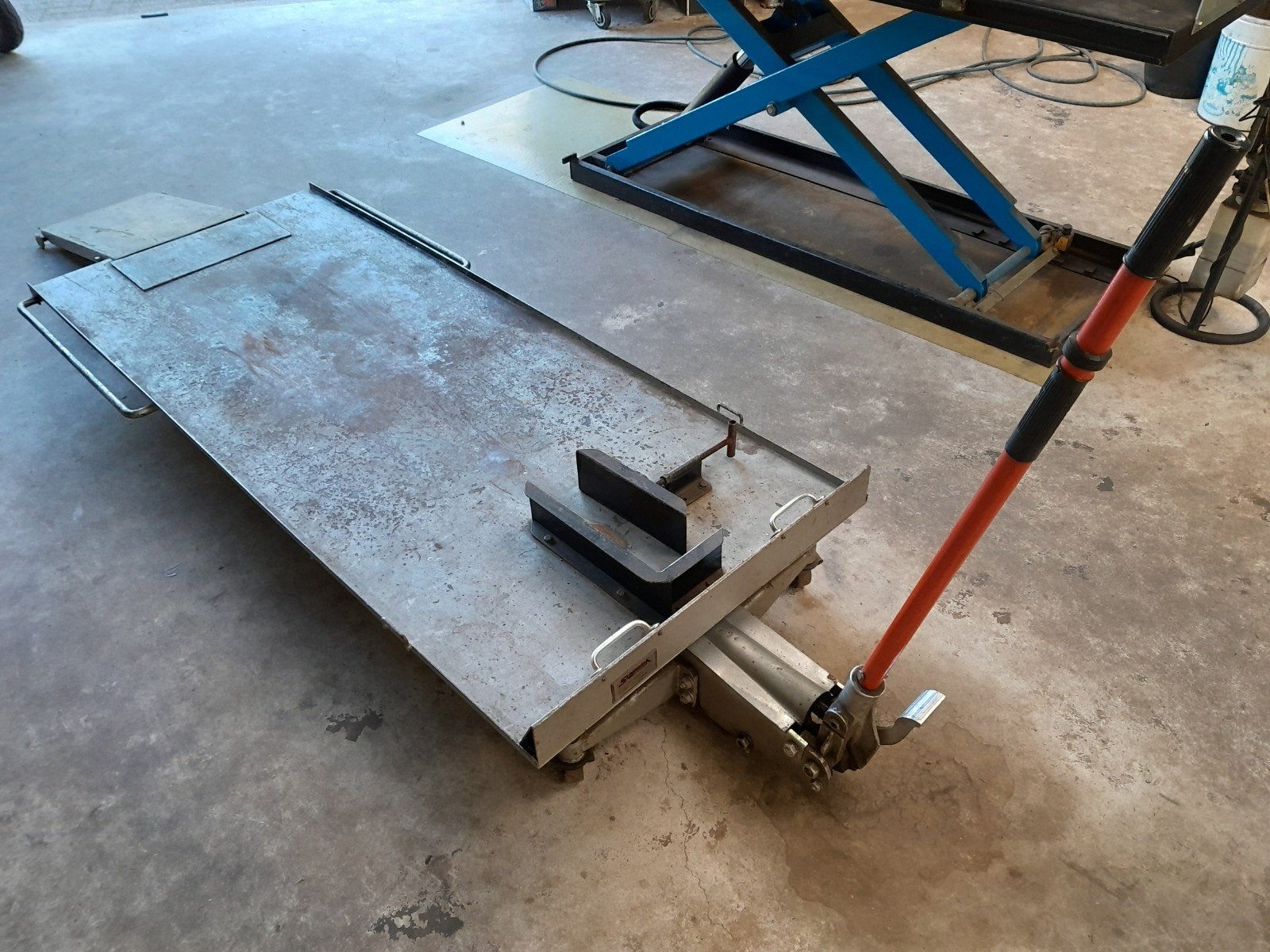 Rassant motorfietshefbrug/hefbrug/heftafel/motorlift., Ophalen