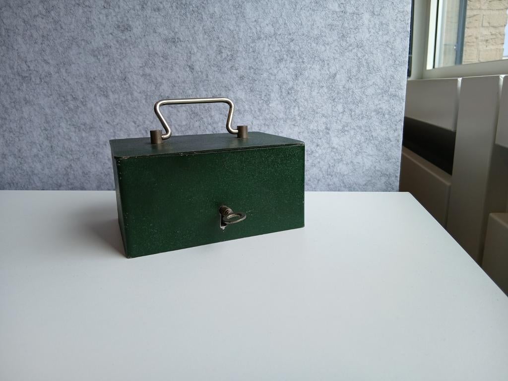 Oud kistje 15x11x7,5 cm (lxbxh), Ophalen of Verzenden