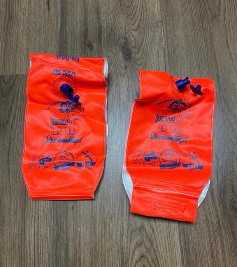 Zwembandjes, tot 11 kg / 1 jaar, Jongetje of Meisje, One size, Ophalen of Verzenden, Zo goed als nieuw