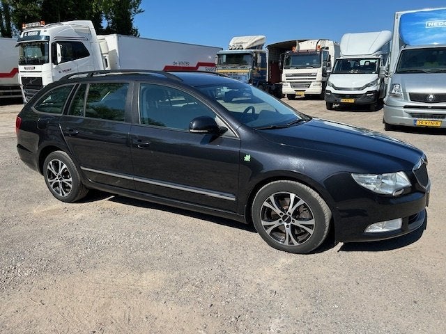 Skoda Superb Combi 1.6 TDI 10-2012 nieuwe Apk 06-2027 trekha, Auto's, Skoda, Bedrijf, Te koop, Superb, ABS, Airbags, Airconditioning