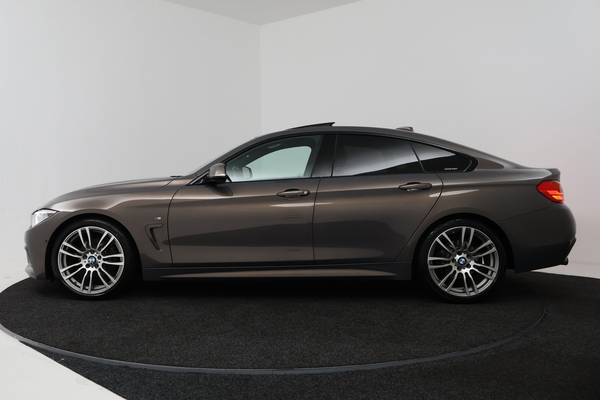 BMW 4-serie Gran Coupé 420i Centennial High Executive (PANO, Automaat, 1998 cc, Achterwielaandrijving, Gebruikt