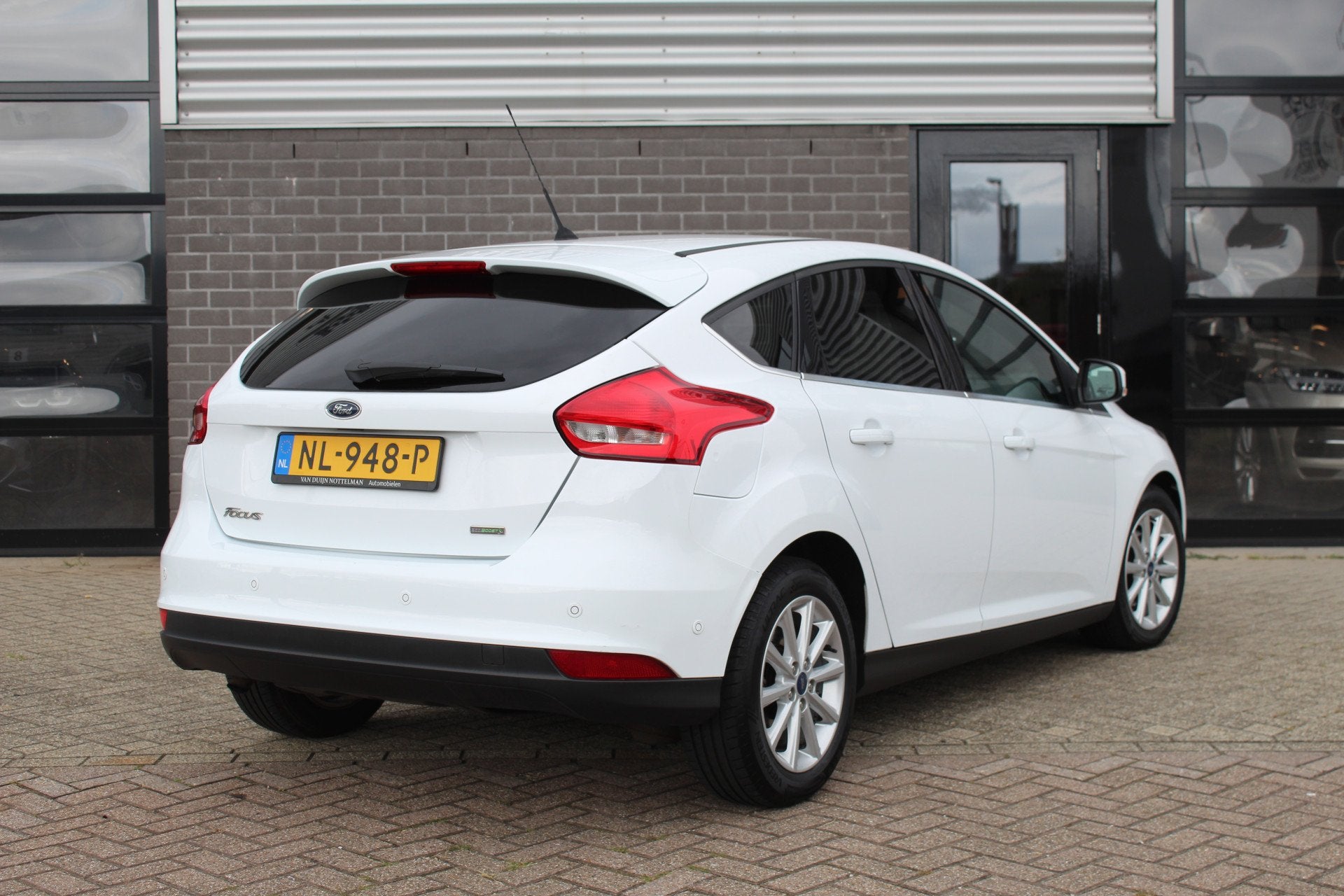 Ford Focus 1.0 Titanium / Carplay / Climate / N.A.P., Gebruikt, Met garantie (alle), 635 kg, Wit