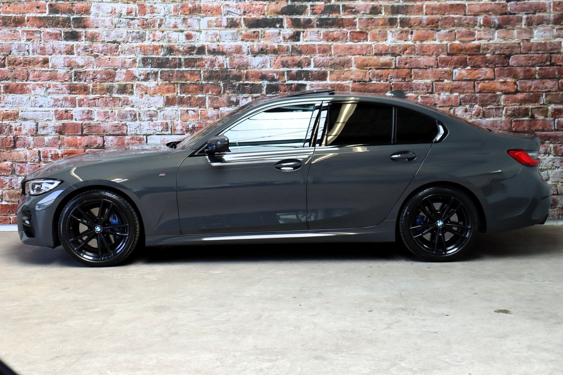 BMW 3 Serie Sedan 330i High Executive M Sport pakket Automaa, Automaat, 1998 cc, Achterwielaandrijving, Gebruikt