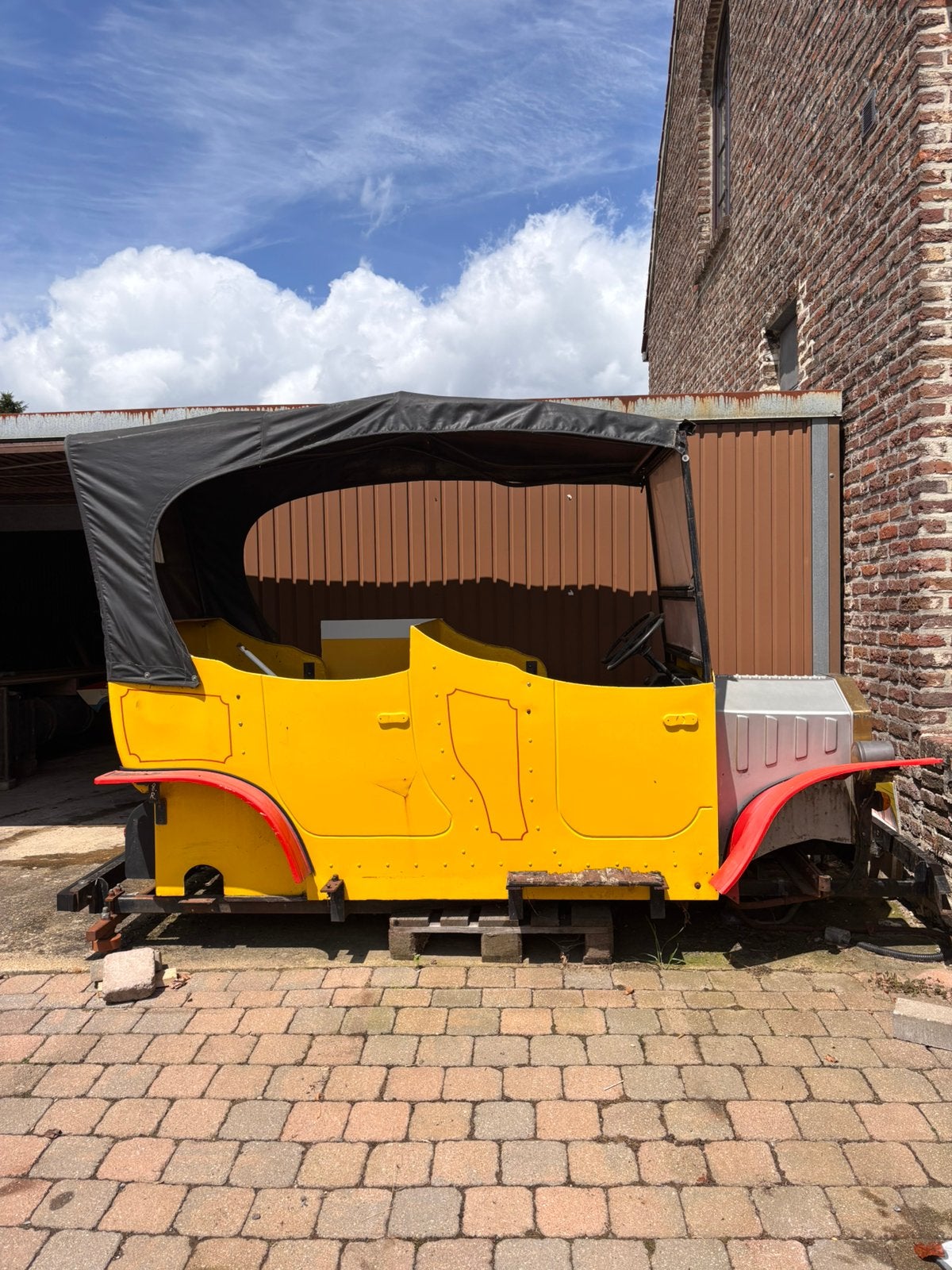 Old timer pretpark Chessington in Engeland, Verzamelen, Ophalen, Zo goed als nieuw