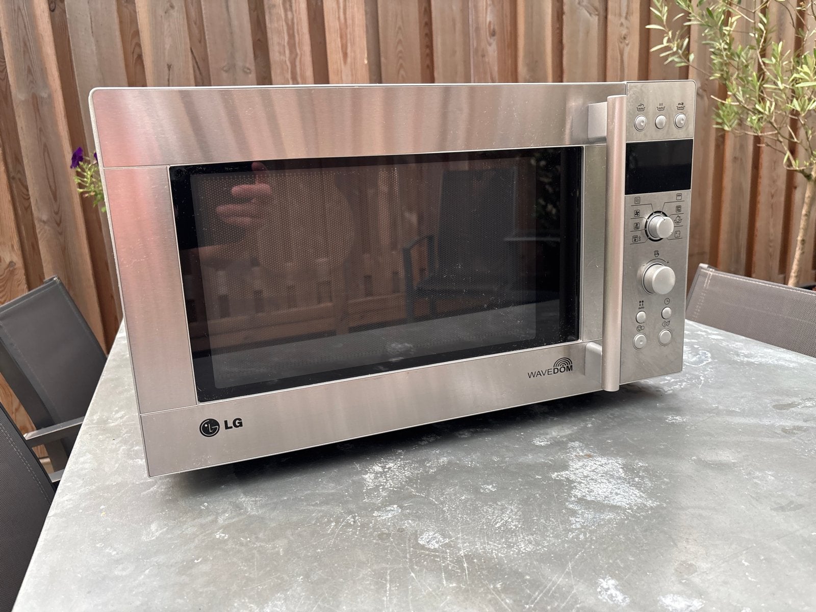 LG WaveDOM Combimagnetron - Zilverkleurig, Witgoed en Apparatuur, Magnetrons, Combimagnetron, Gebruikt, Grill, Ophalen of Verzenden