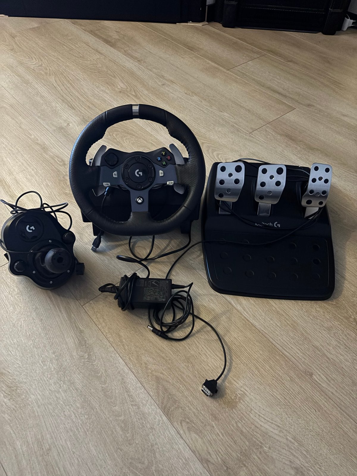 Logitech G920 Driving Force racestuur met pedalen en shifter, Ophalen, Racestuur, Gebruikt, Xbox