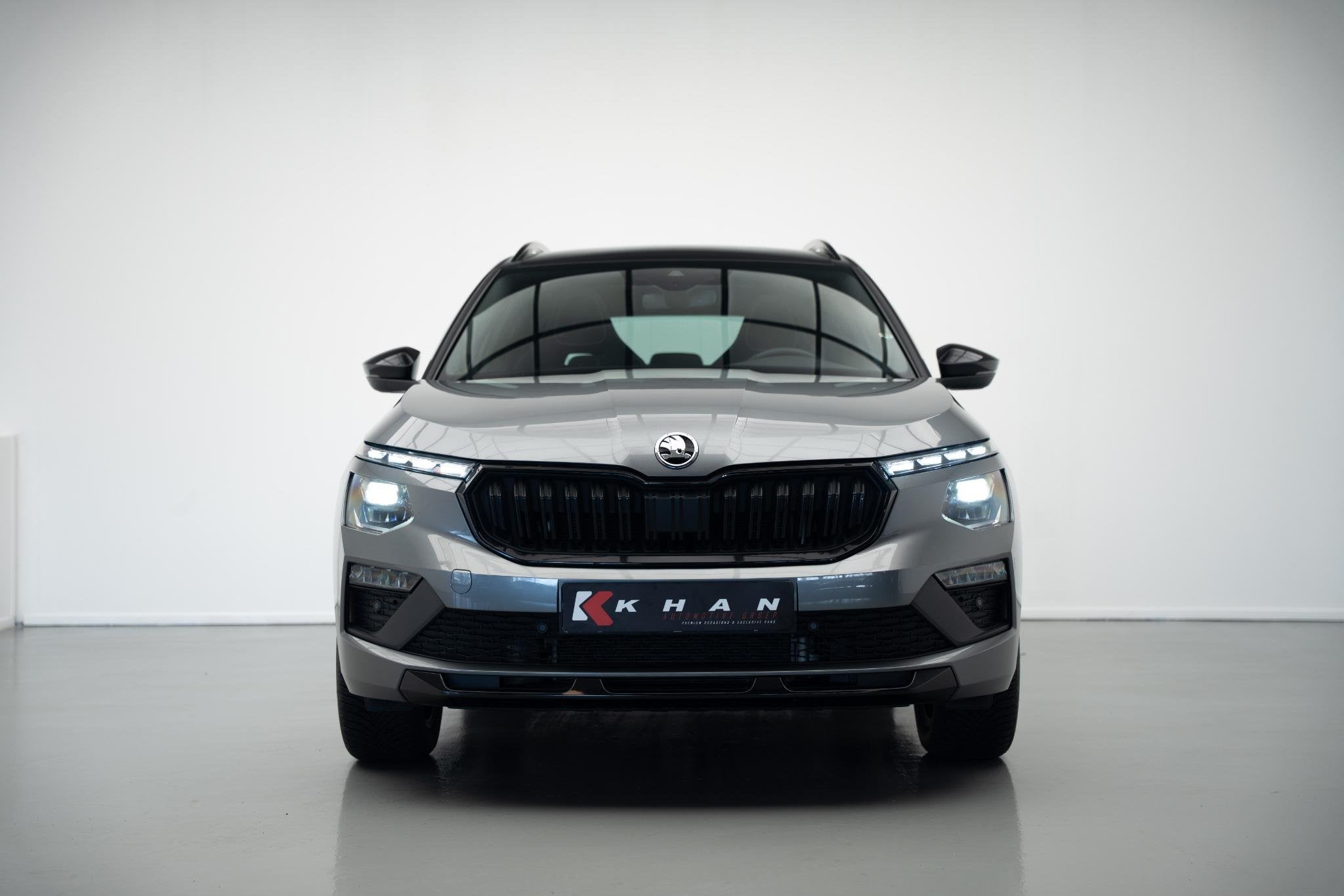 Skoda Kamiq 1.0 TSI Monte Carlo |Glazen Dak|Camera|ACC|Stoel, Auto's, Gebruikt, Euro 6, 116 pk, Leder