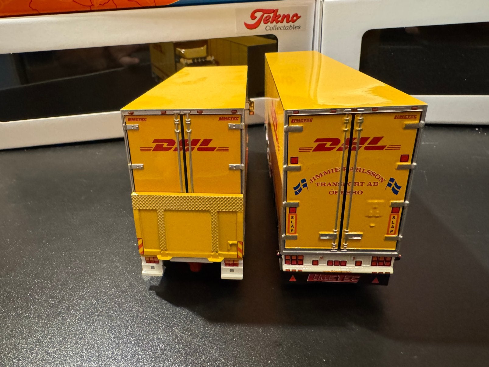 Tekno dhl, Hobby en Vrije tijd, Modelauto's | 1:50, Ophalen of Verzenden, Zo goed als nieuw, Bus of Vrachtwagen, Tekno