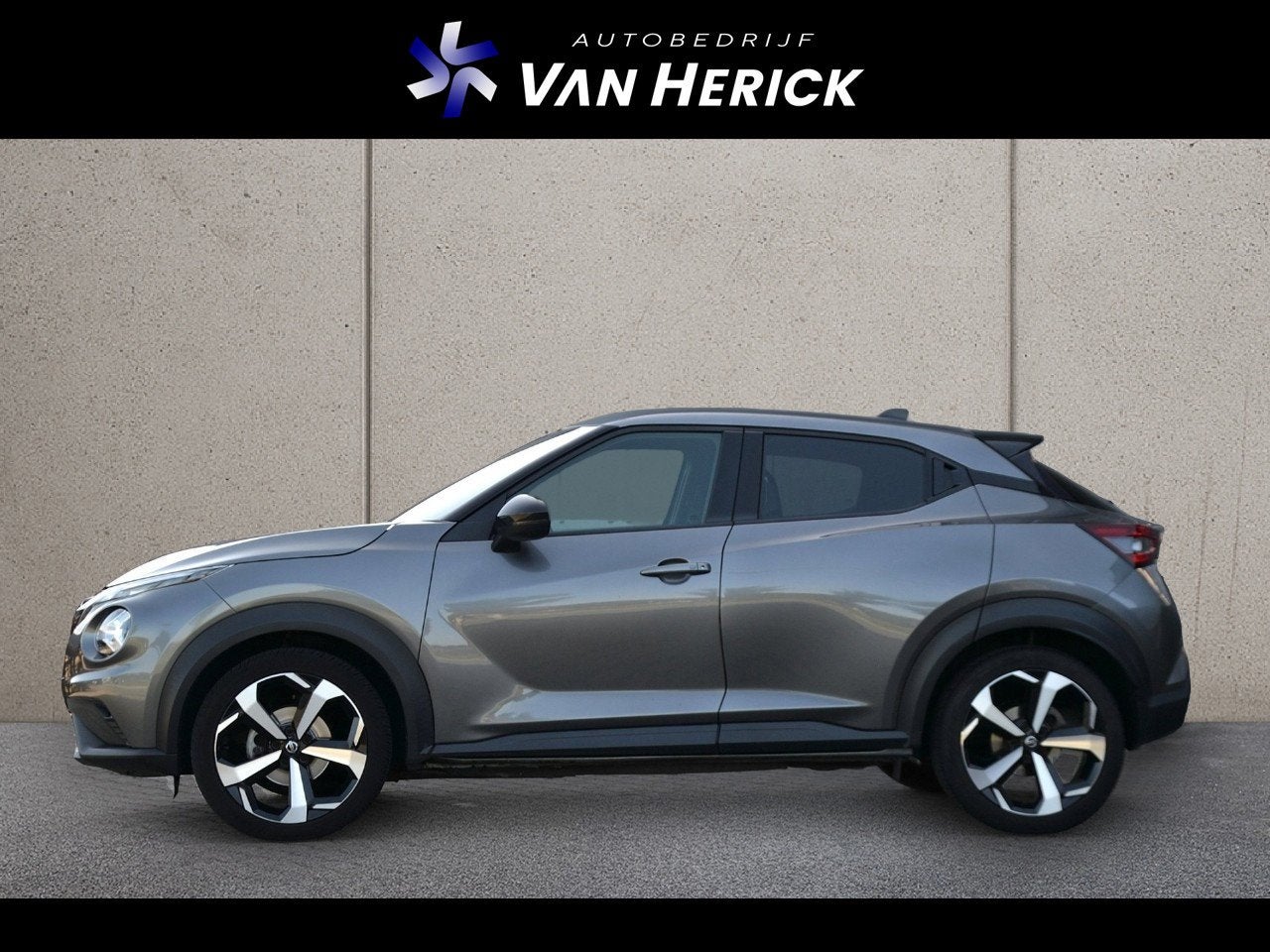 Foto 2 van Nissan Juke 1.0 DIG-T Tekna Automaat | Navigatie | Stoelverw