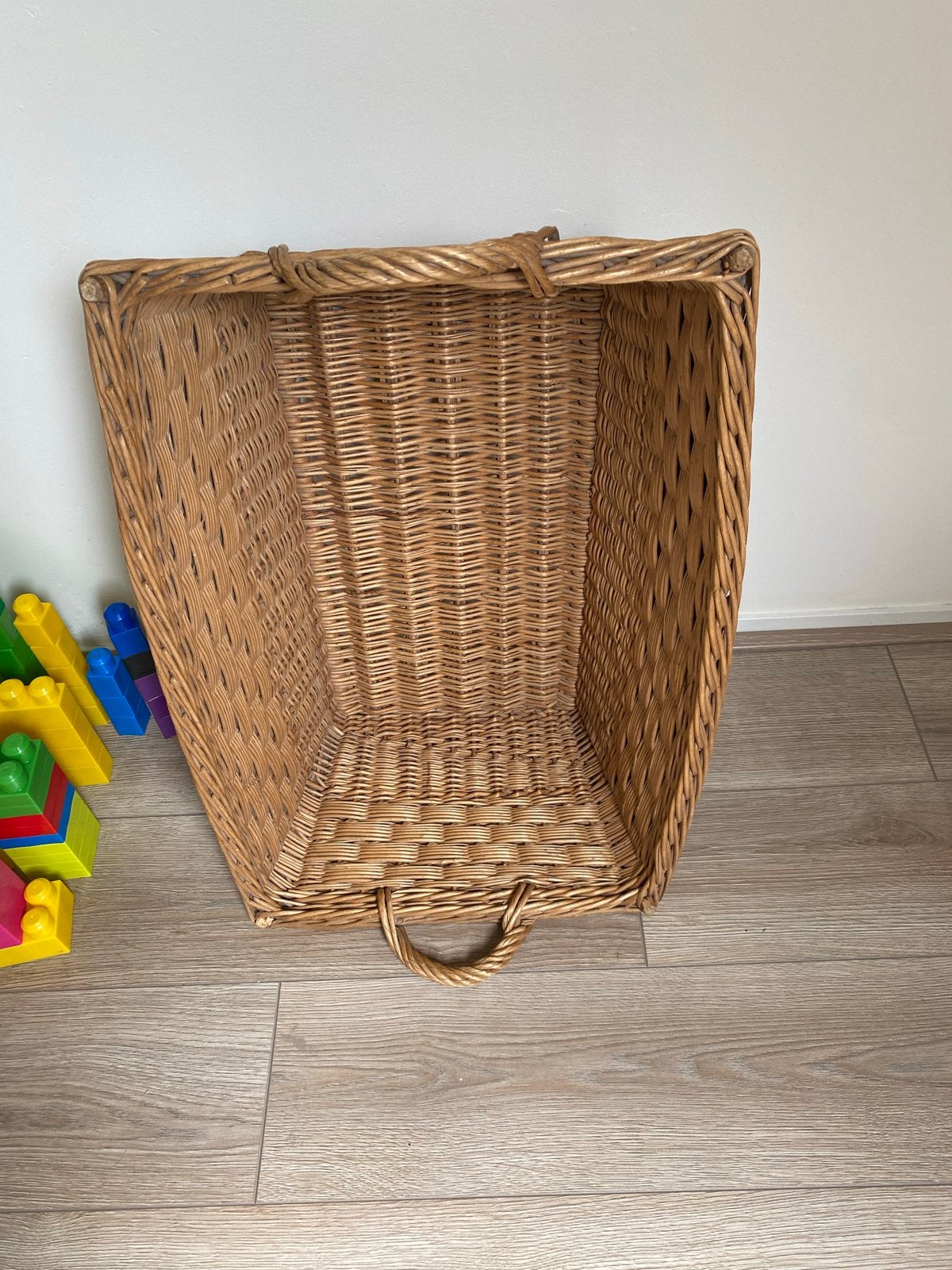 Grote rieten wasmand met handvatten - 65x42 cm, Huis en Inrichting, Ophalen, Gebruikt, Mand, Riet
