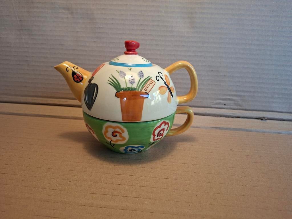 Theepotje met kopje - Tuin thema, Keramiek, Ophalen of Verzenden, Zo goed als nieuw, Overige stijlen