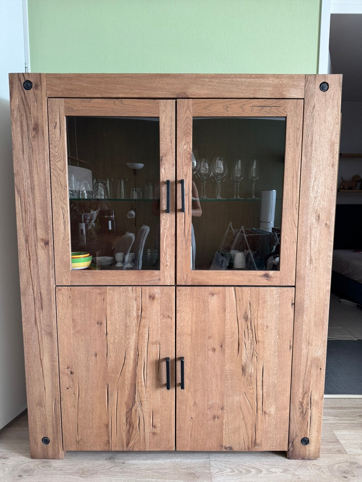 Houten Vitrinekast, Huis en Inrichting, 100 tot 150 cm, Ophalen of Verzenden, Zo goed als nieuw, 150 tot 200 cm