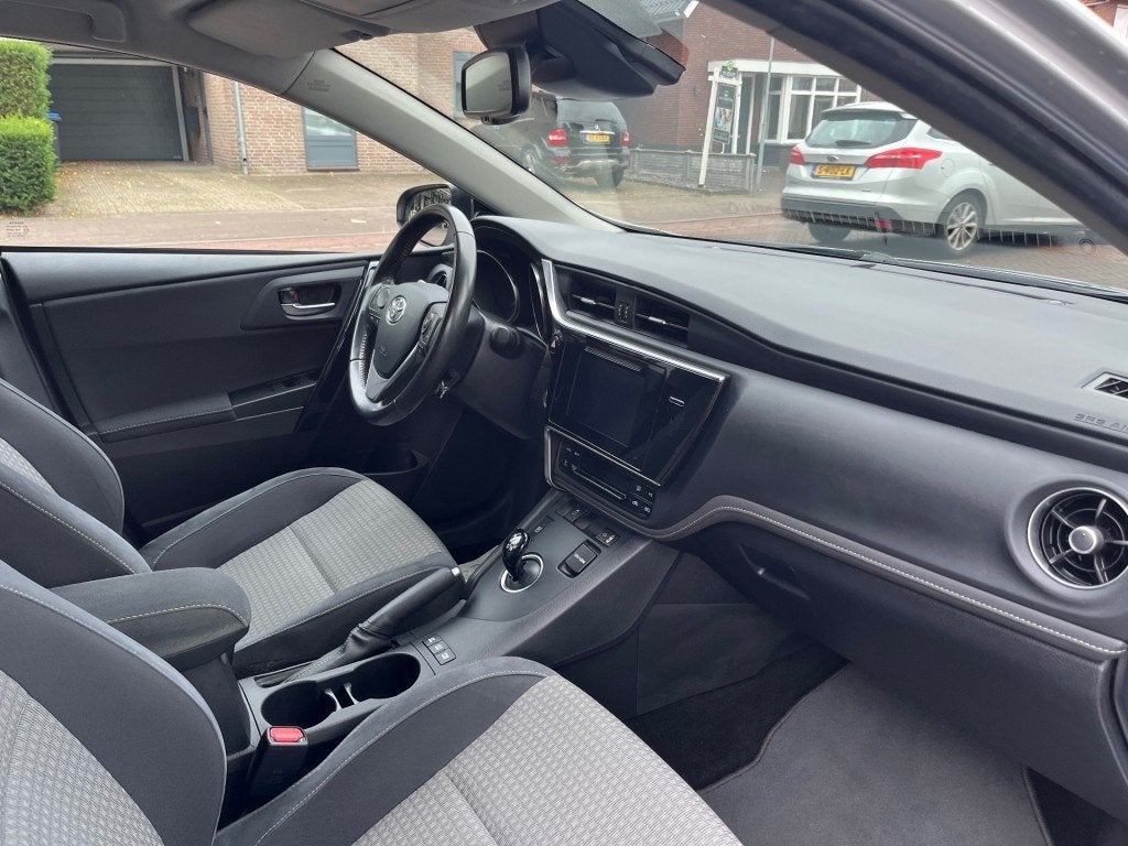 Toyota AURIS 1.8 HYBRID DYNAMIC AUTOMAAT / CAMERA / CRUISE C, Automaat, Gebruikt, Euro 6, 4 cilinders