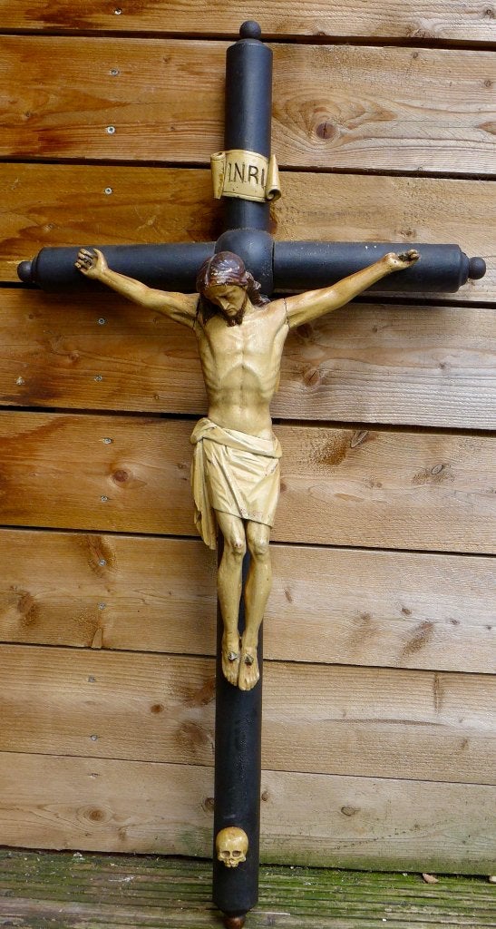 Antieke grote Corpus Christie houtsnijwerk, Ophalen