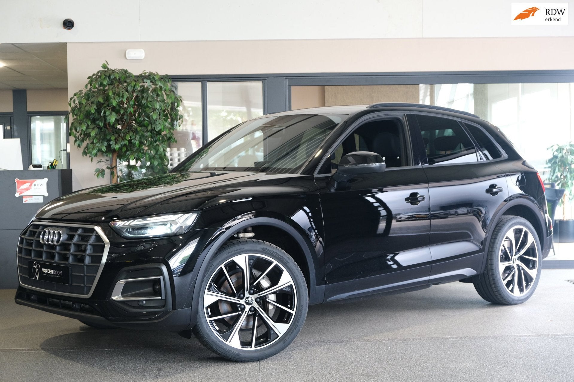 Audi Q5 50 TFSI e Quattro 299PK S-line Leder Navi Led Pdc Cr, Automaat, Gebruikt, Zwart, 4 cilinders
