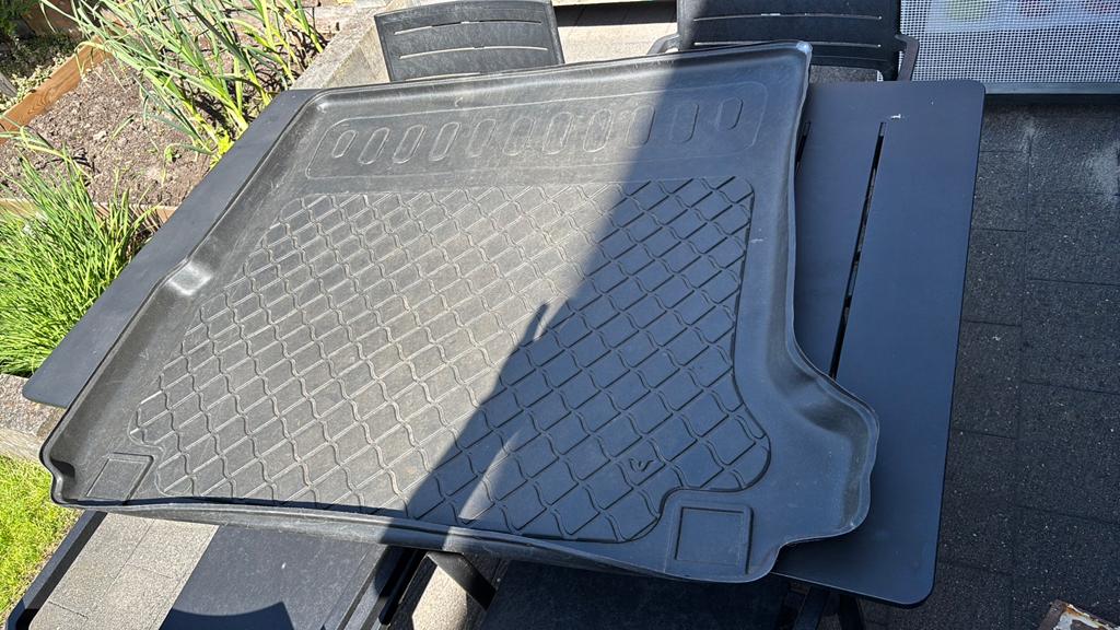 Kofferbakmat volvo v60 2021, Ophalen, Gebruikt