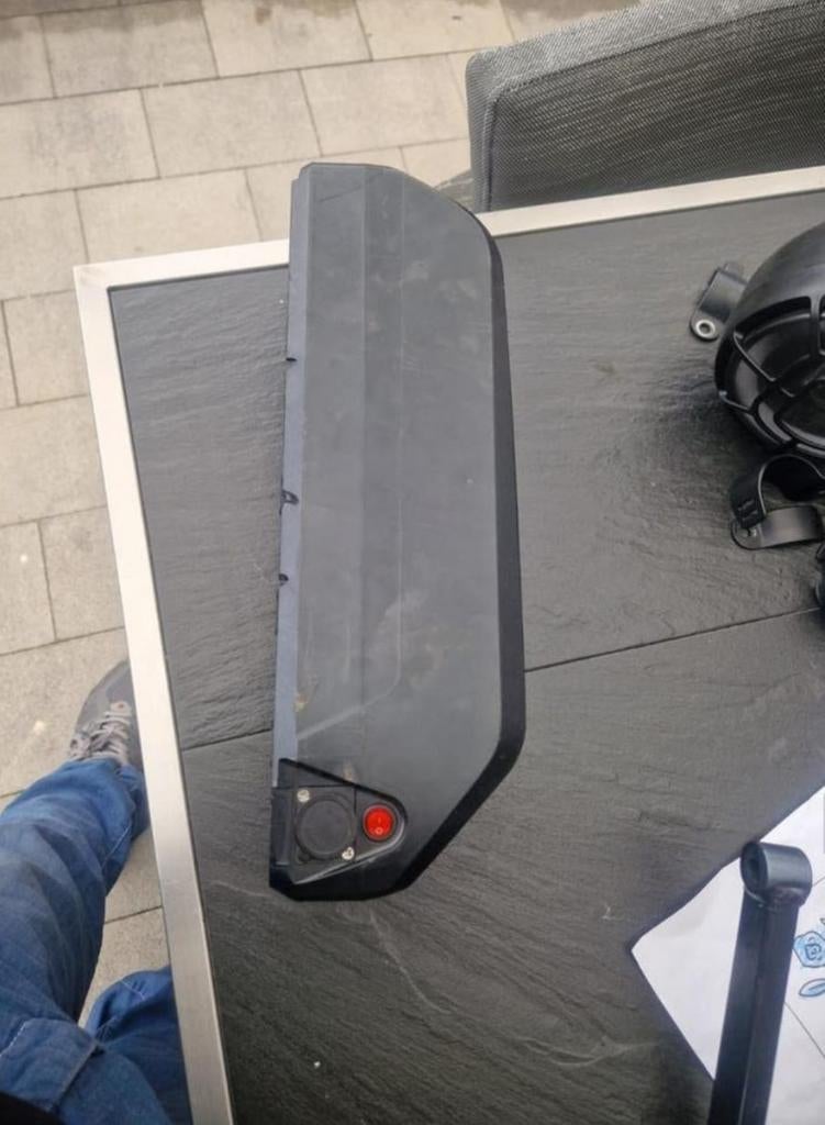 E-bike accu v8, Ophalen of Verzenden, Gebruikt