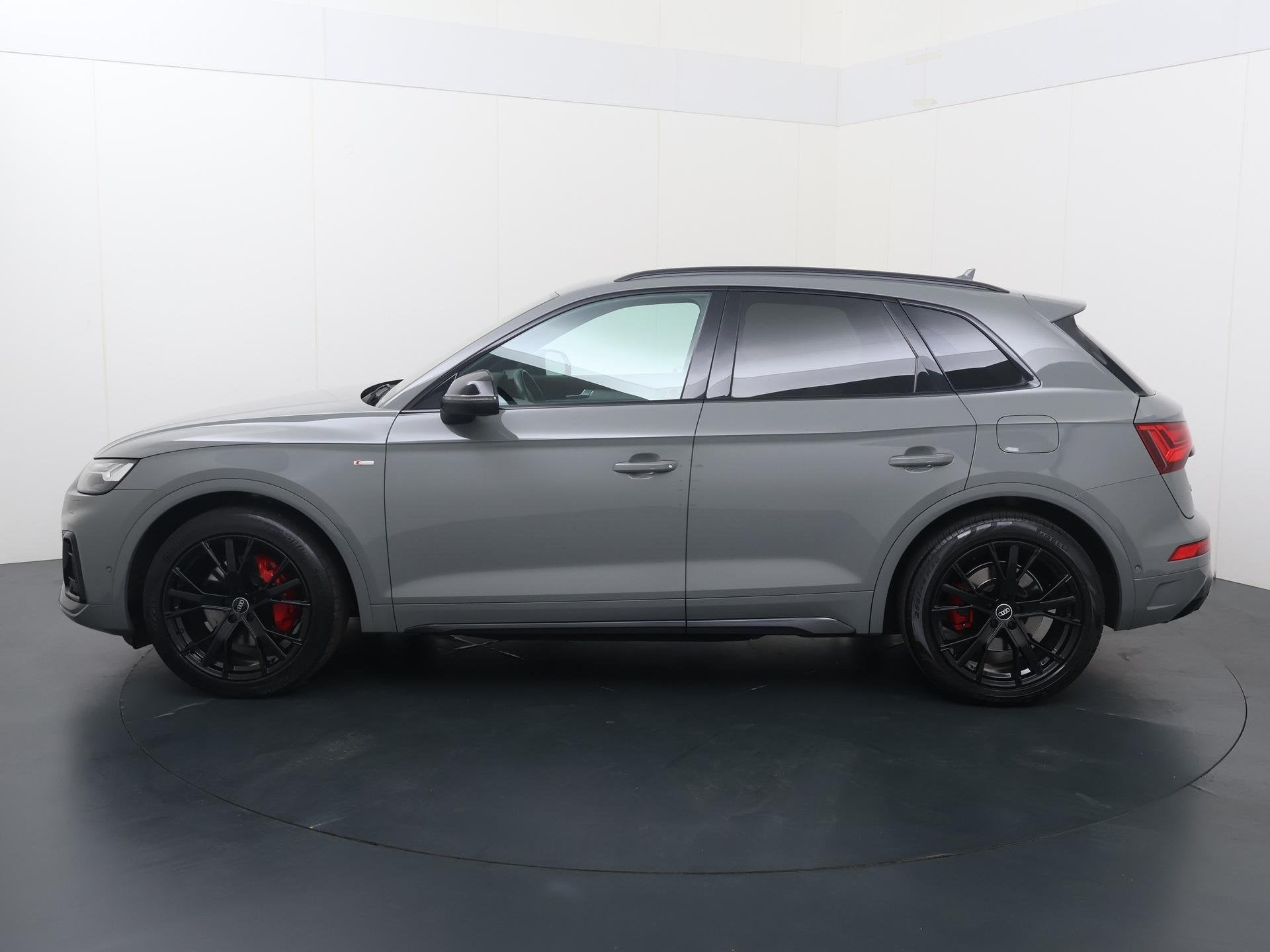 Audi Q5 55 TFSI e S edition | 367 PK | Adaptive Cruise Contr, Auto's, Audi, Automaat, 14 kWh, Gebruikt, Leder en Stof