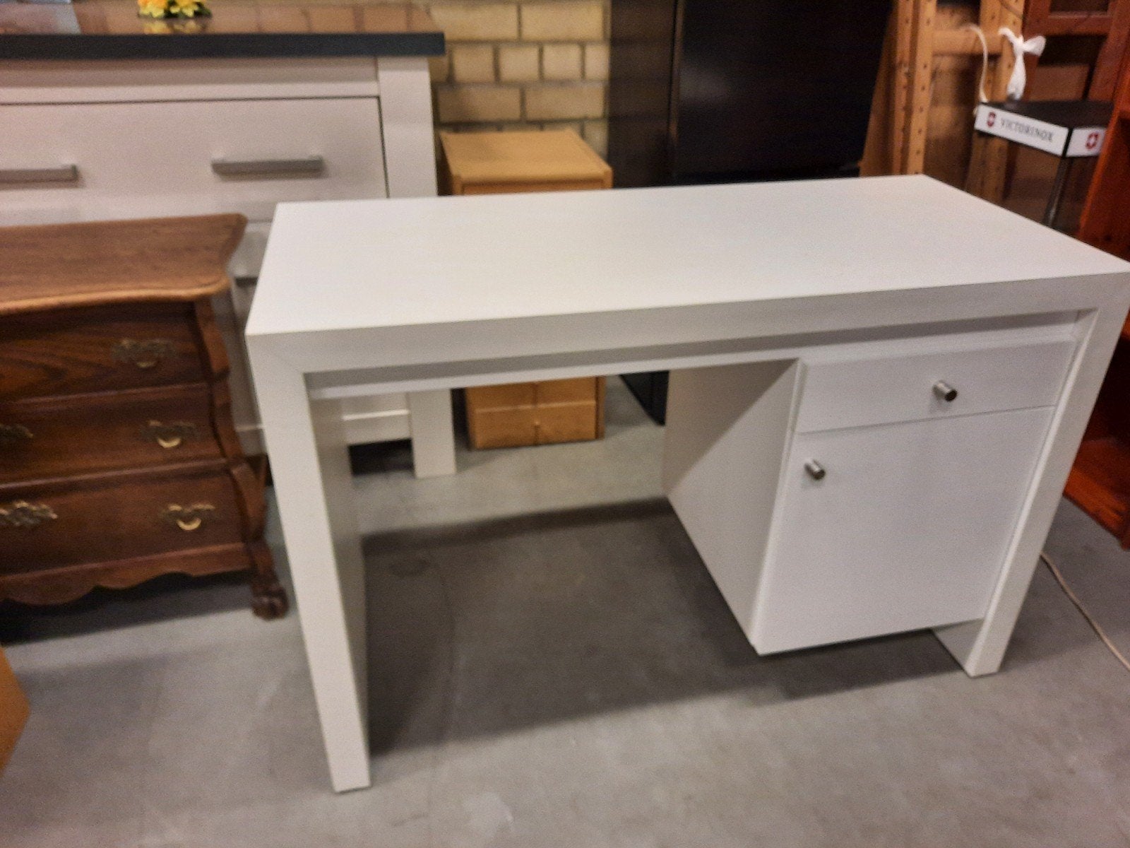 Stevig wit bureau met kastje en lade, Huis en Inrichting, Tafels | Sidetables, Gebruikt, 25 tot 50 cm, 100 tot 150 cm, Rechthoekig