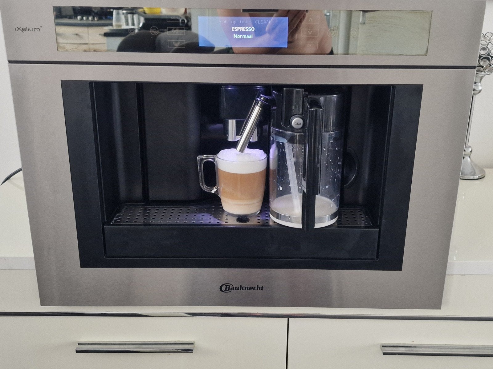 Bauknecht inbouw koffiemachine, Ophalen, Koffiemachine, Gemalen koffie