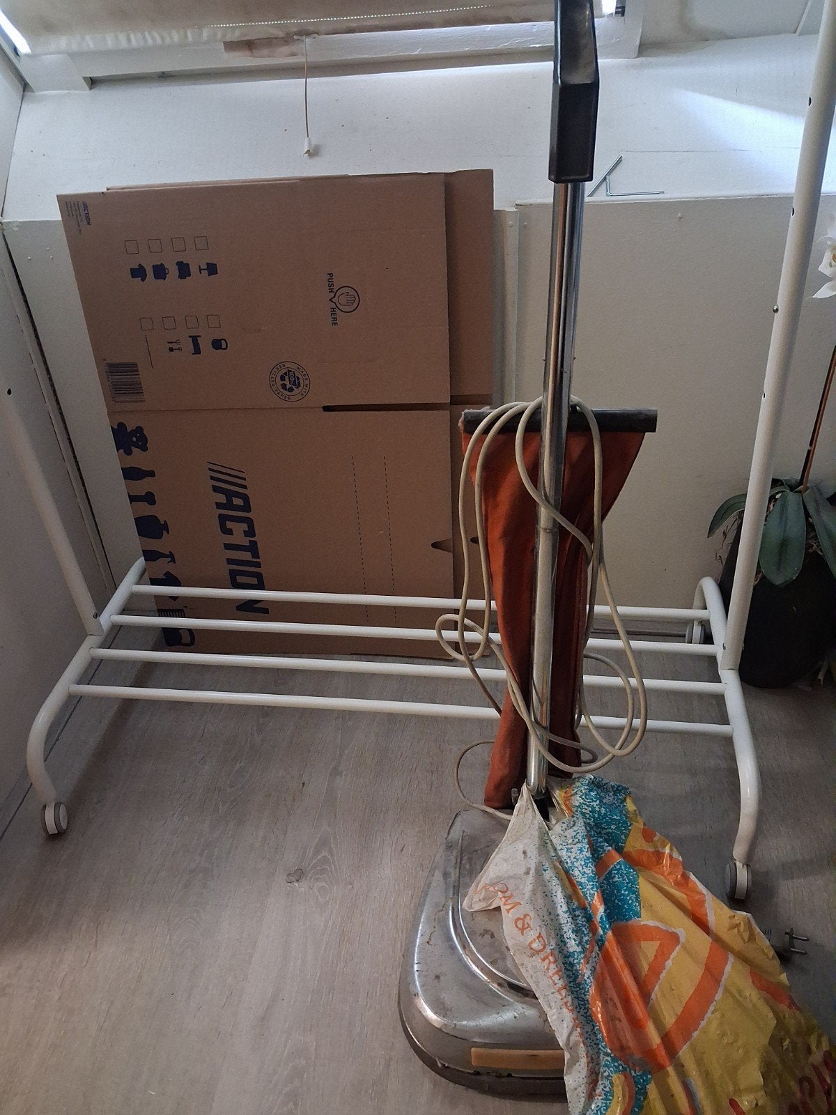 Boenmachine voor parketvloeren, Ophalen