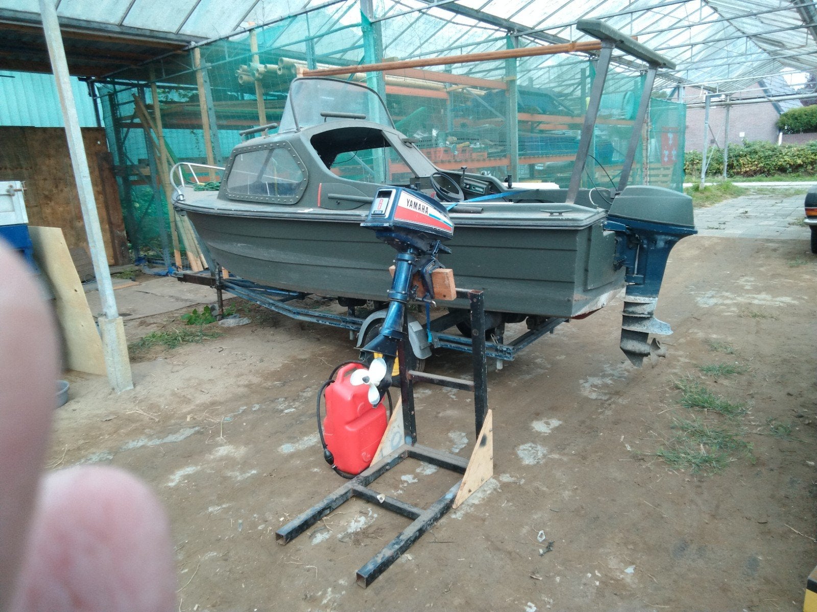Visboot op trailer met 3 buitenboord motoren, Visboot, Ophalen, Trailer