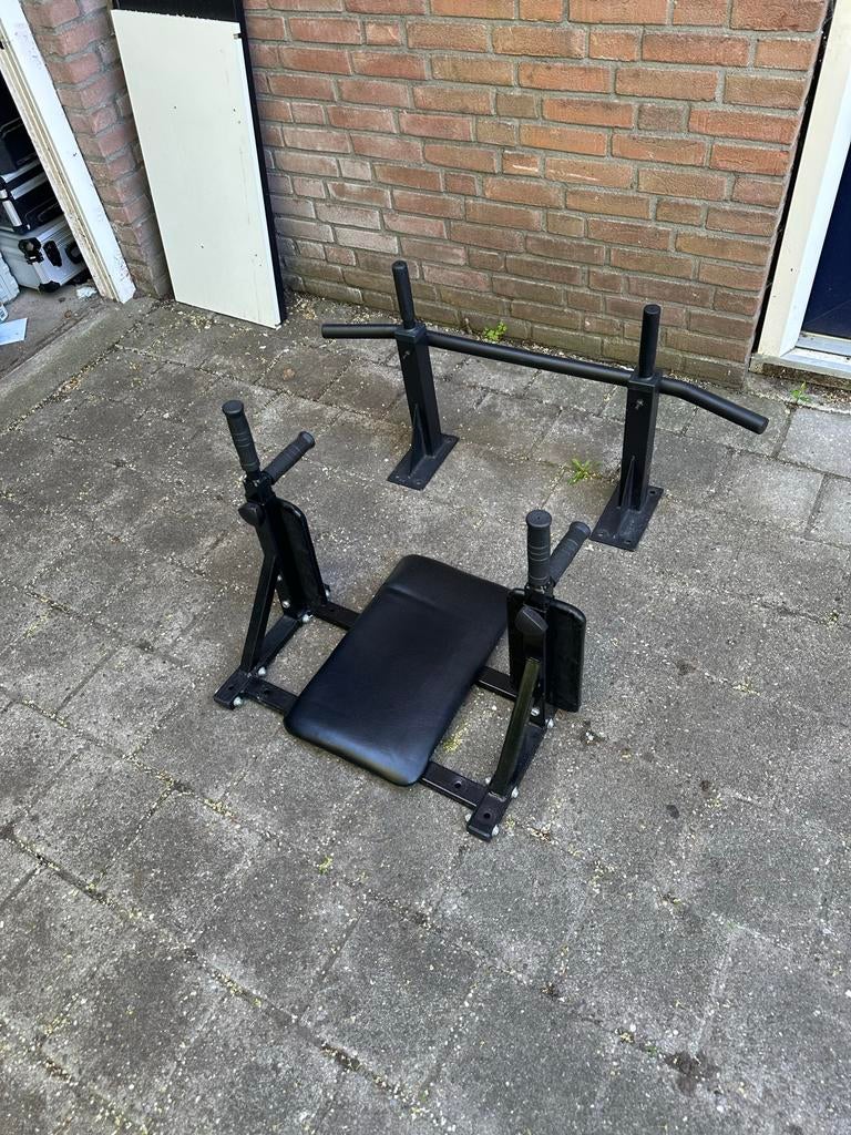 Pull-up en dip station voor wandmontage, Ophalen, Gebruikt, Armen, Oprekstang