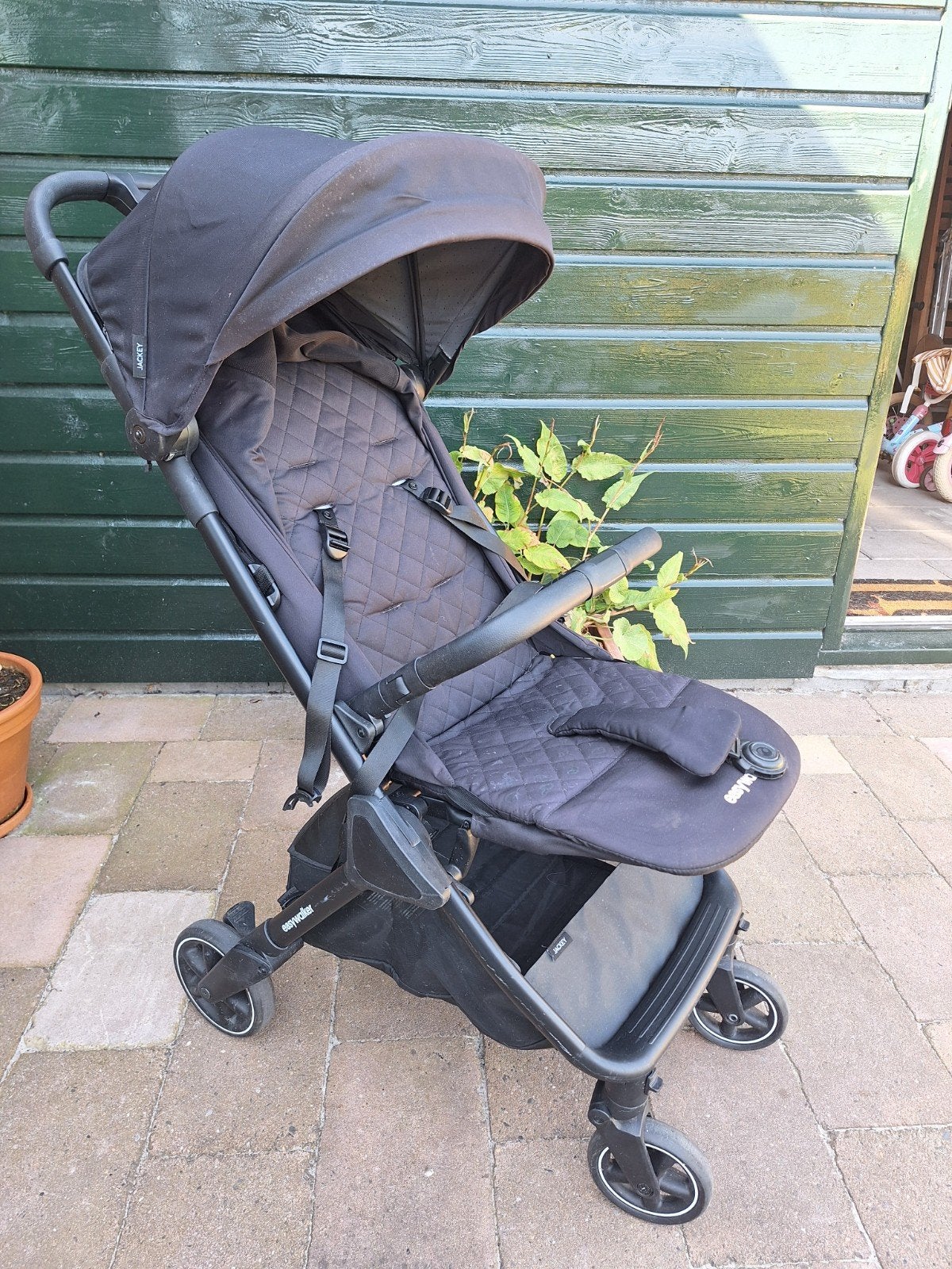 Easywalker Jacky - zwarte multifunctionele buggy + regenhoes, Ophalen, Verstelbare rugleuning