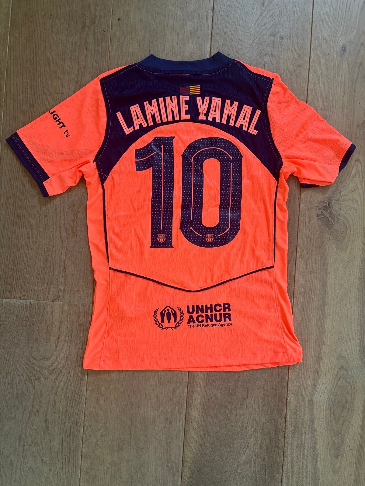 FC Barcelona Lamine Yamal 10 Thuisshirt - Nieuw met kaartjes, Nieuw, Ophalen of Verzenden, Voetbal, Overige maten