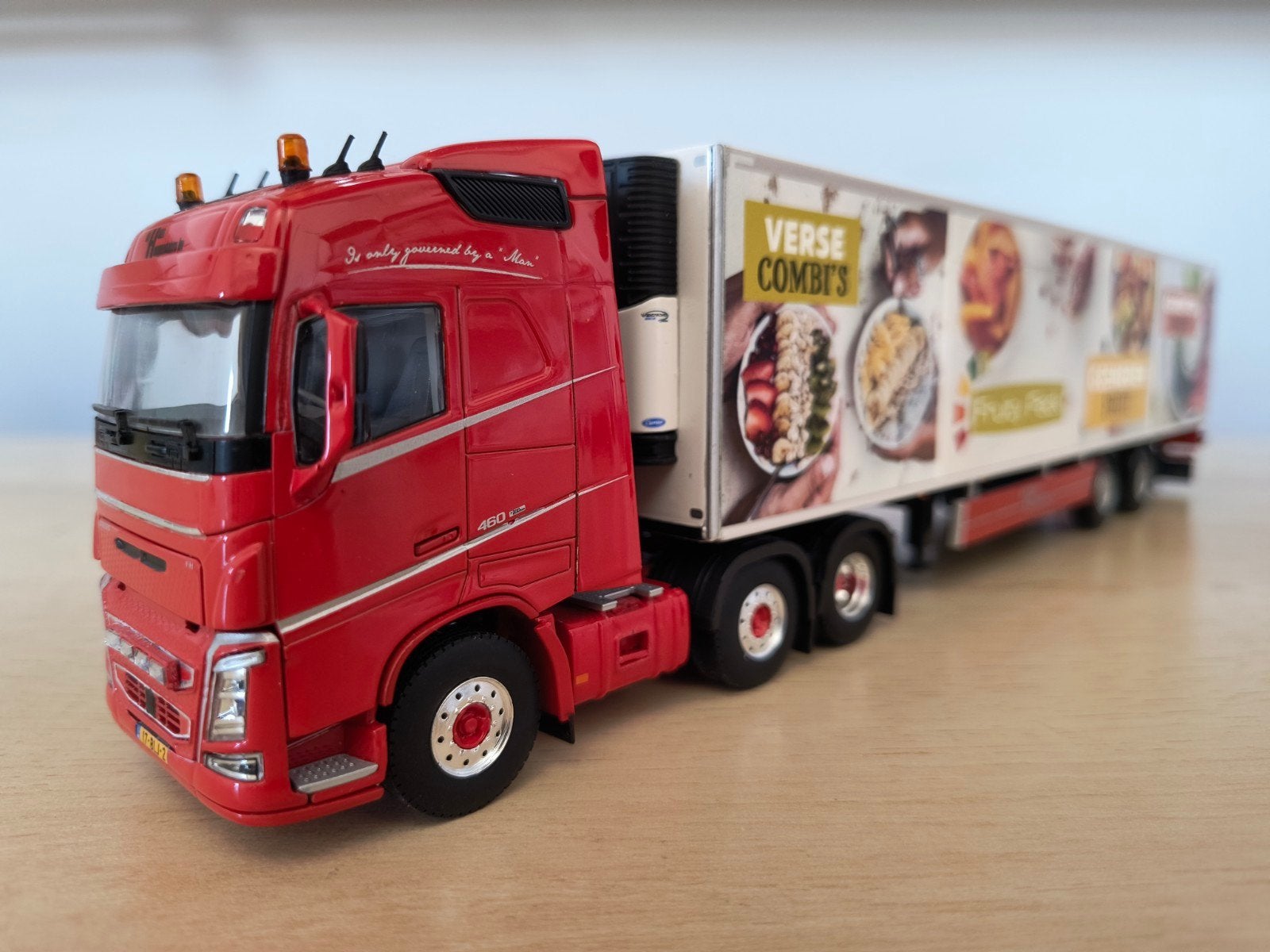 Wsi Volvo Fruity Pack, Ophalen of Verzenden, Zo goed als nieuw, Bus of Vrachtwagen, Wsi