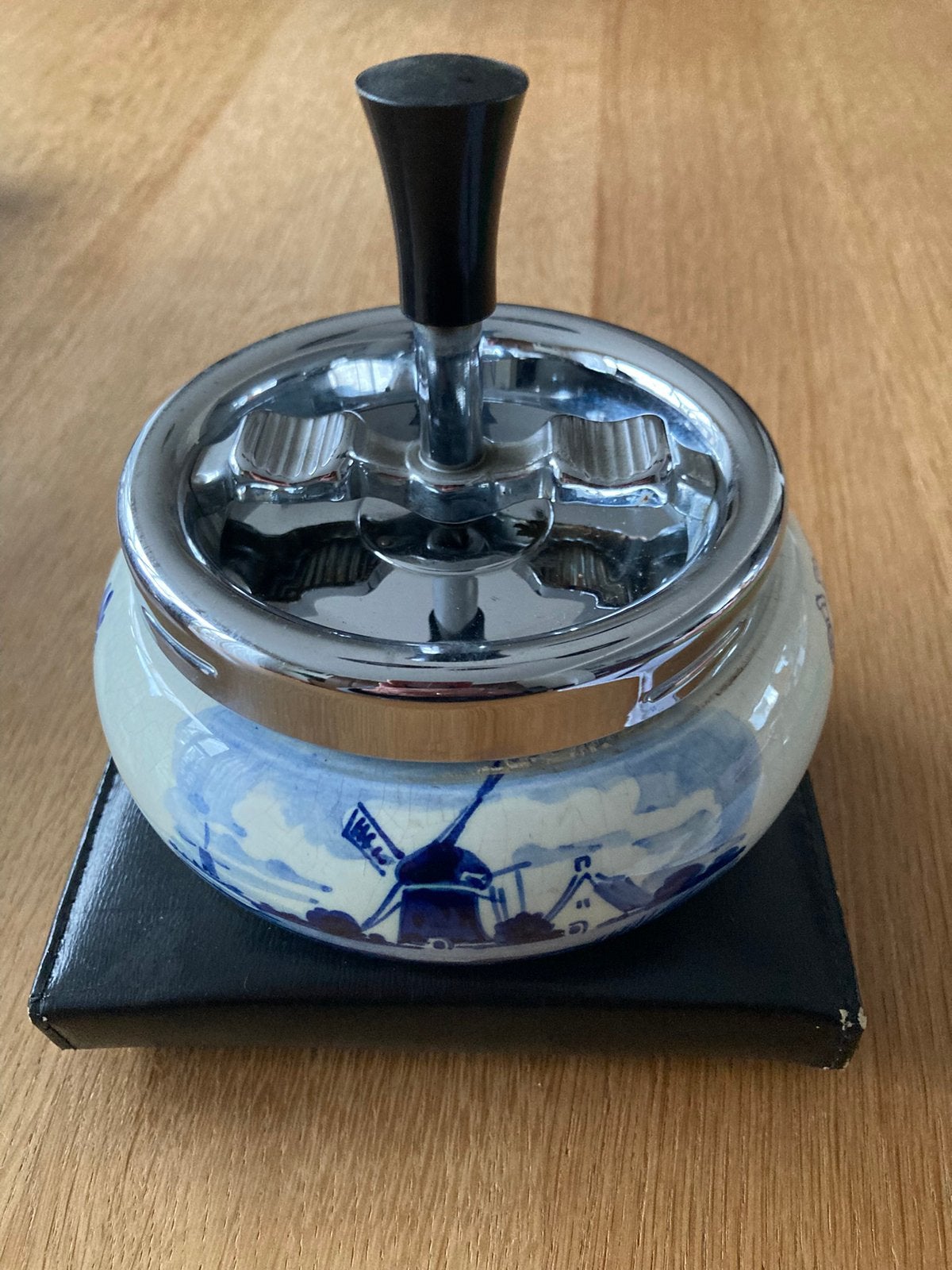 Vintage druk asbak relatiegeschenk AAO, Ophalen of Verzenden, Zo goed als nieuw, Asbak