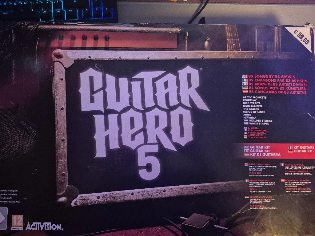 PS3 - Guitar Hero 5 bundle boxed (Mist connector Dongle), Muziek, Gebruikt, 1 speler, Sony support