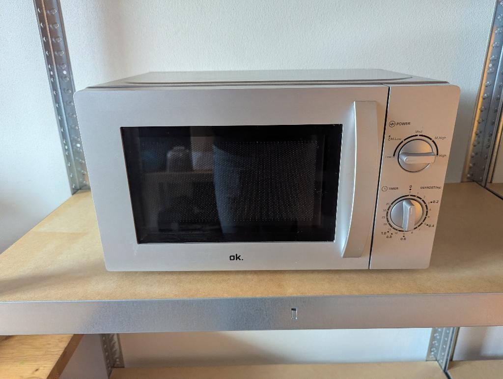 OK. Magnetron - Eenvoudig en Functioneel, Witgoed en Apparatuur, Magnetrons, Gebruikt, Minder dan 45 cm, Ophalen of Verzenden