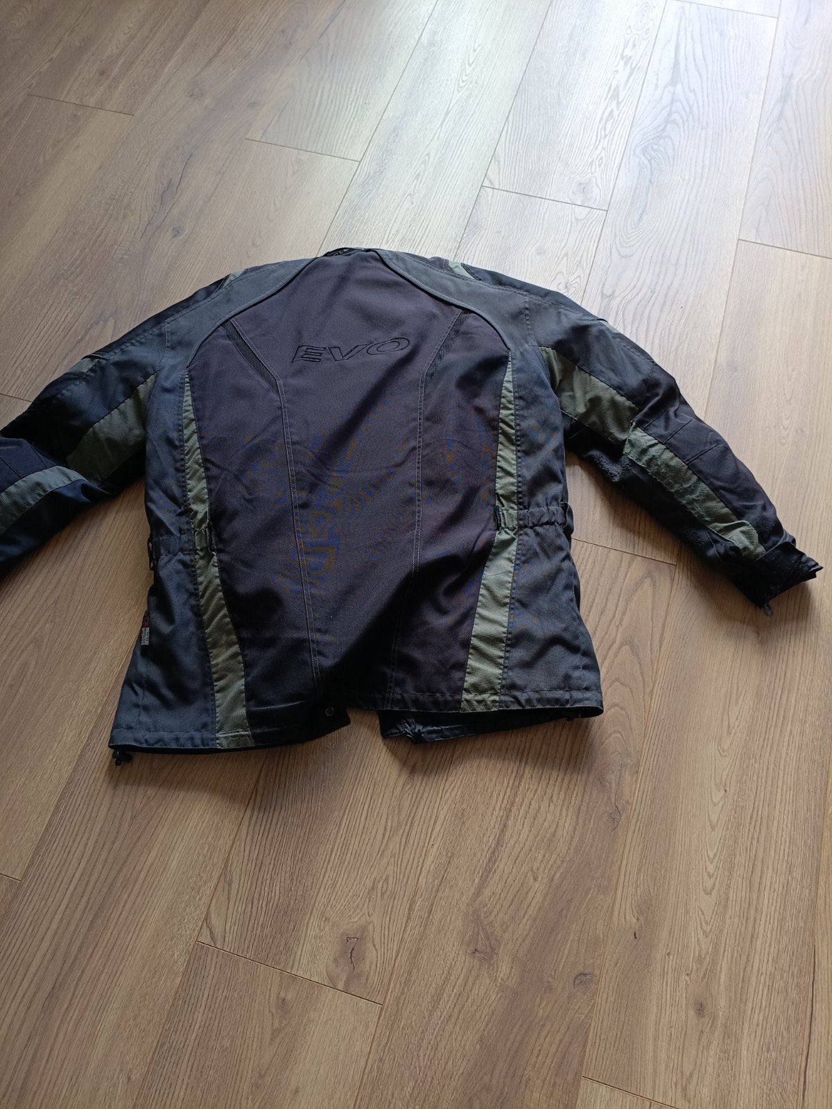 Evolution motorjas maat 58 met uitneembare wintervoering, Motoren, Ophalen